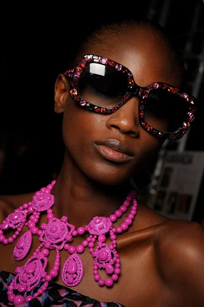 Look 1